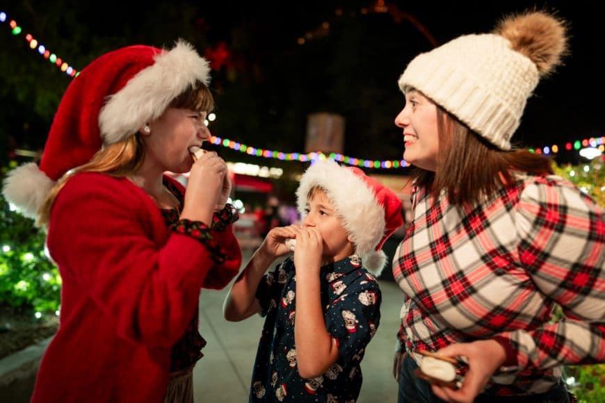 Guests eating s'mores