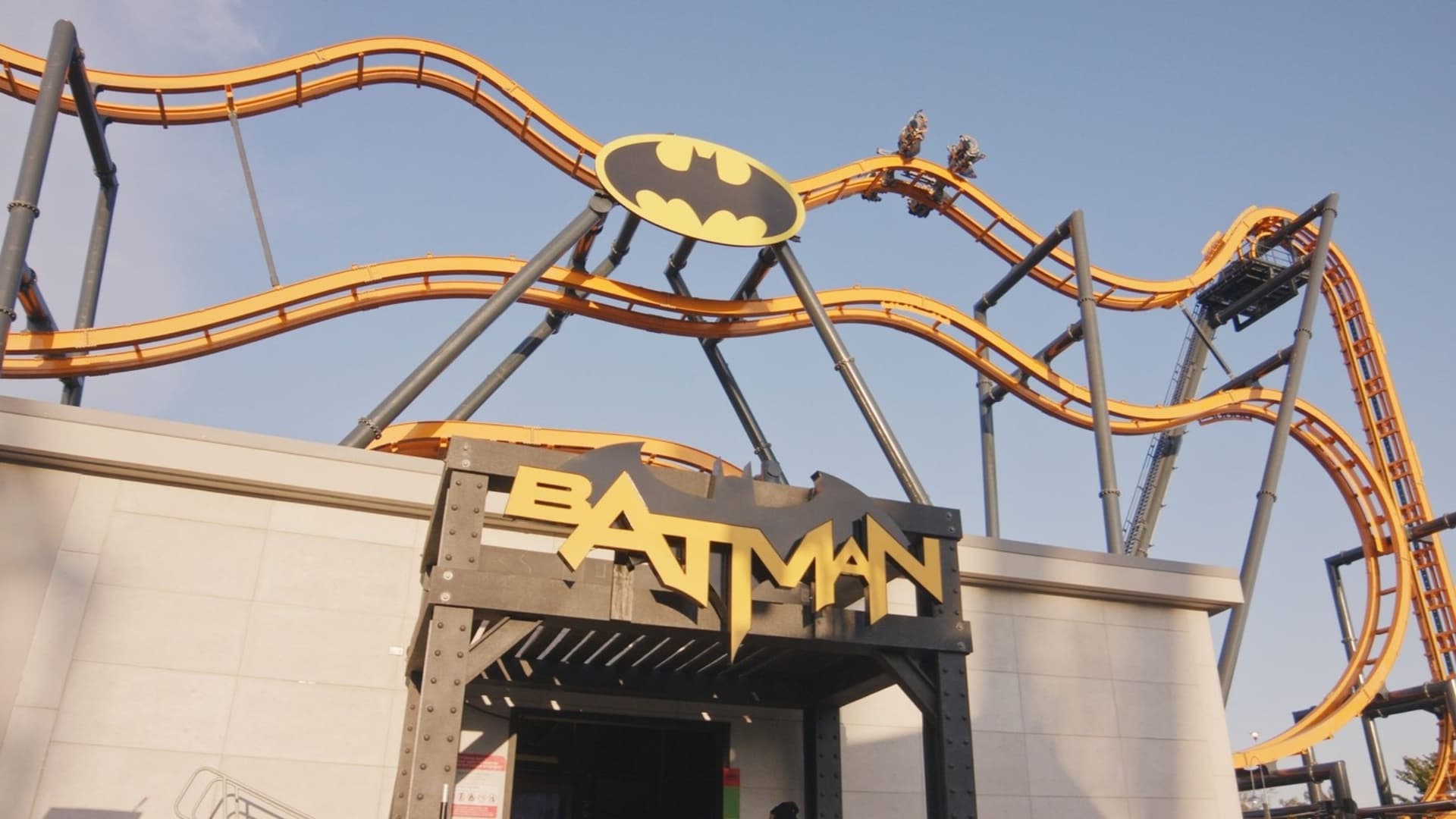 Guests enjoying the thrills of Batman The Ride at Six Flags Discovery Kingdom.